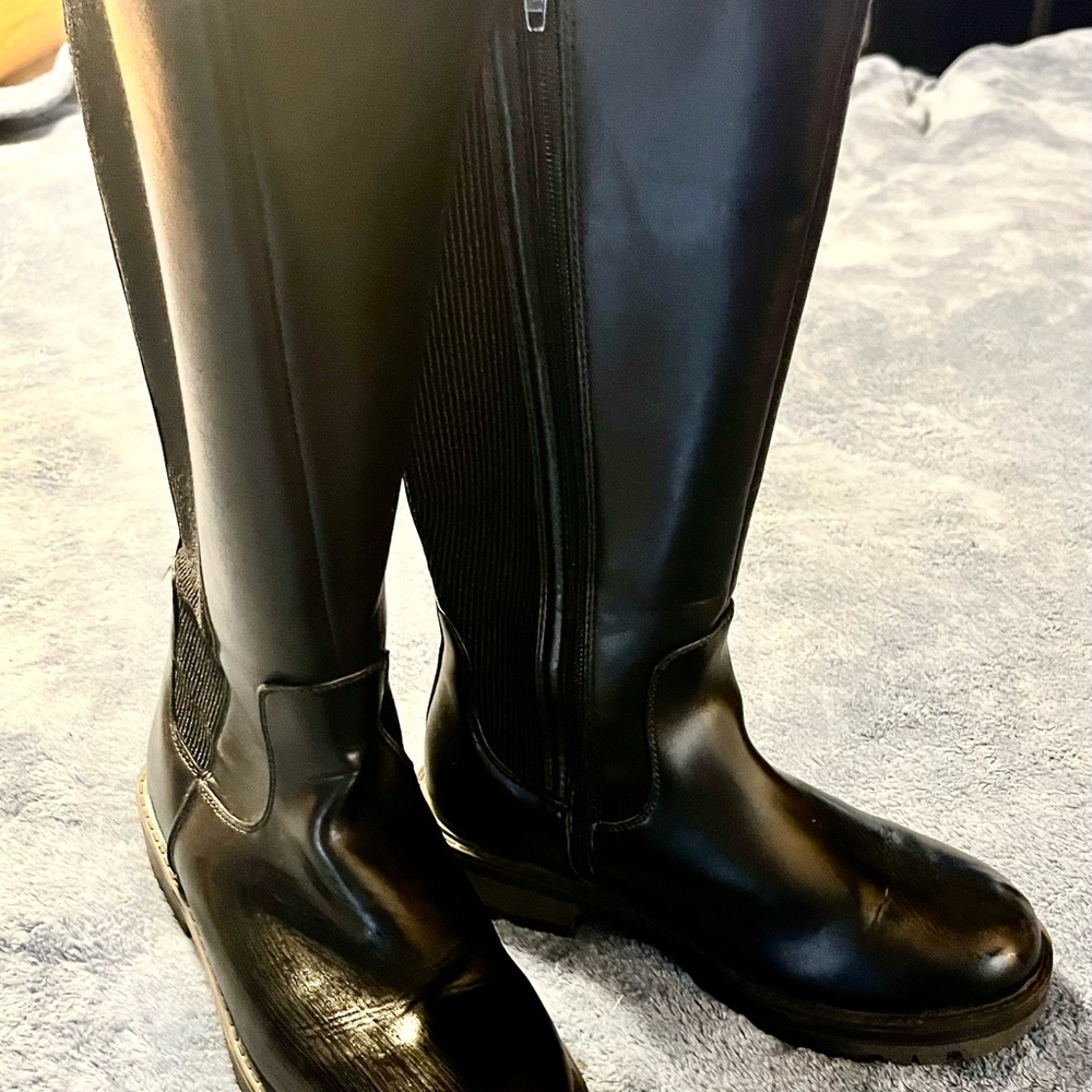 Black Tall Leather Riding Boots